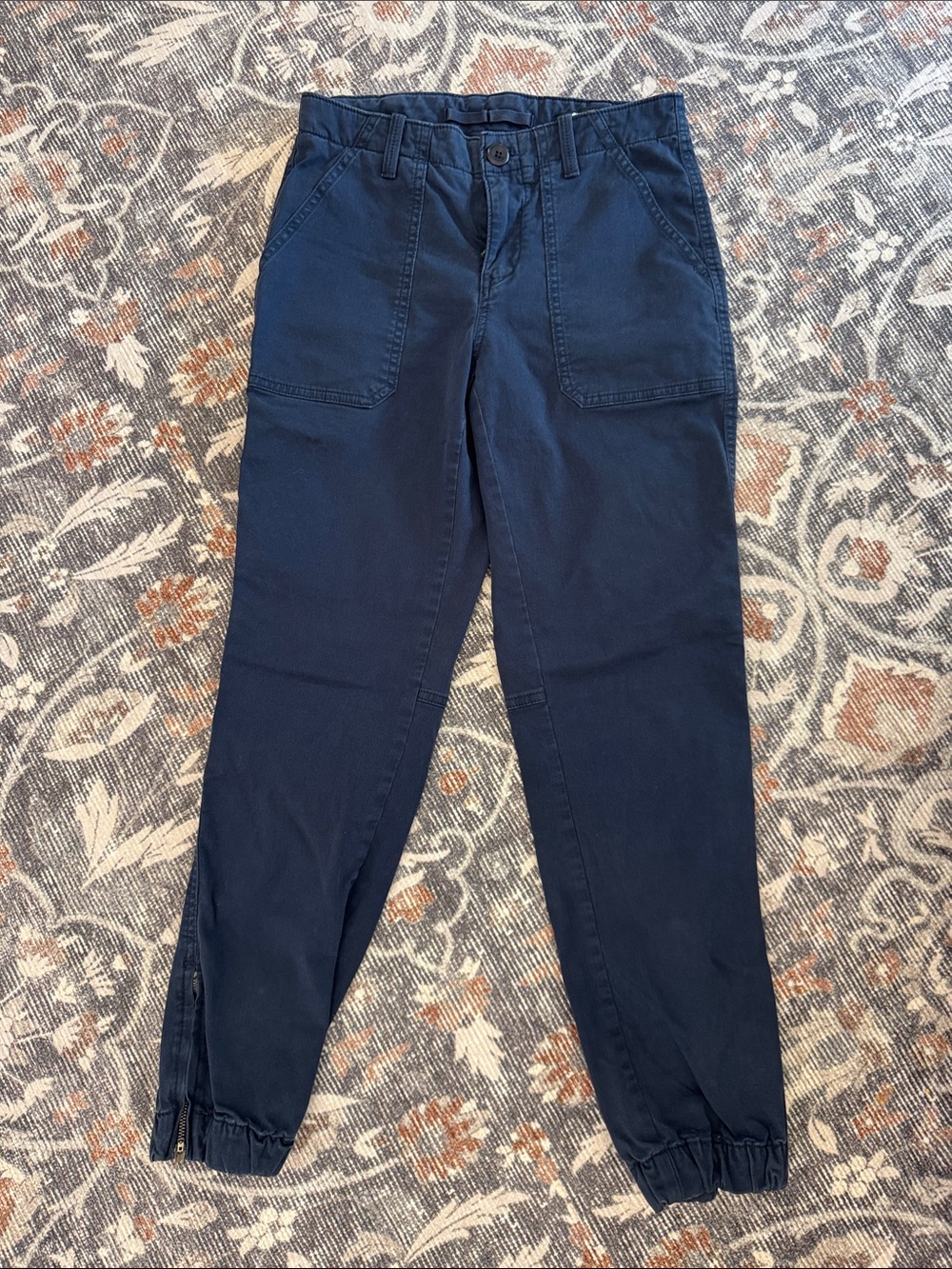 EUC Banana Republic Navy Cargo Chino Joggers size 2
